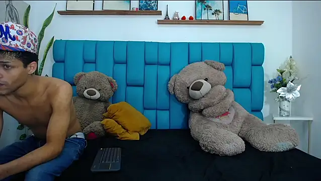 Hot Boys Latinos X online show from 24, 2, 2026