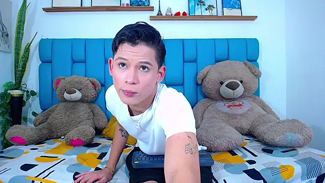 Hot Boys Latinos X online show from 19, 3, 2026