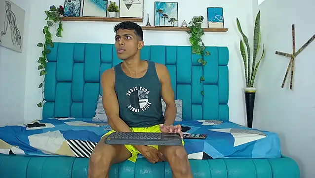 Hot Boys Latinos X online show from 25, 11, 2025