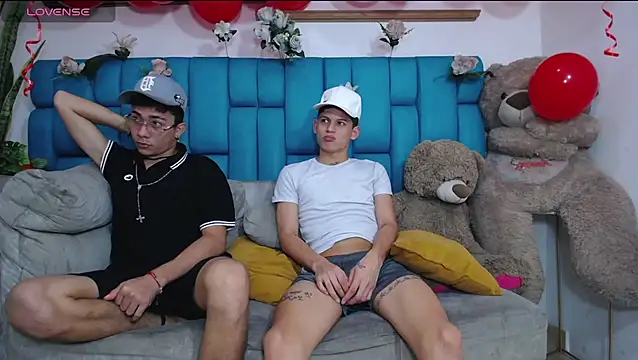 Hot Boys Latinos X online show from 15, 2, 2026