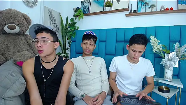 Hot Boys Latinos X online show from 7, 2, 2026