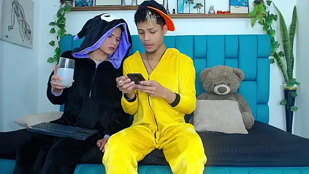 Hot Boys Latinos X online show from 8, 1, 2026