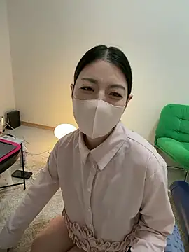 akimix xoxo online show from 8, 4, 2026