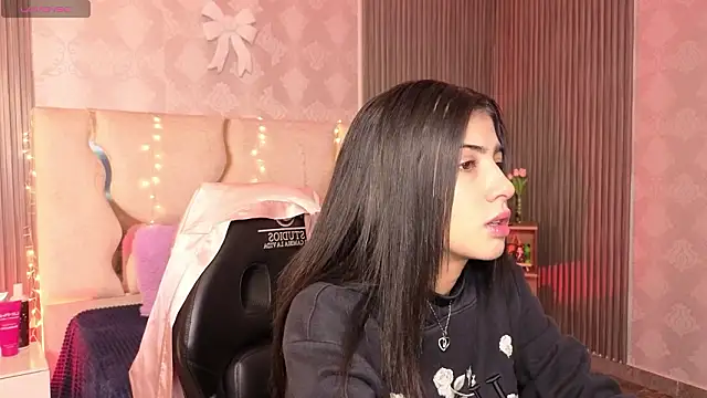 MAIILY TAY online show from 18, 2, 2026