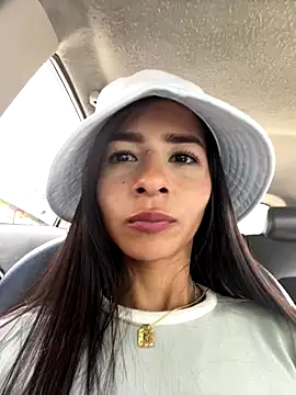 phenixpink22 online show from 6, 11, 2025