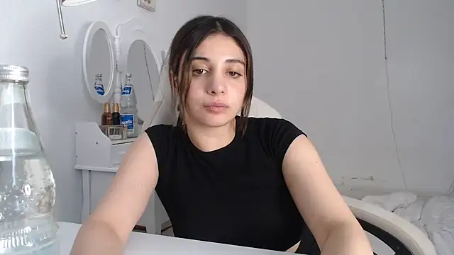 Snapshot of bellefleurrr chatting on 13, 7, 2026 bellefleurrr online show from 13, 7, 2026