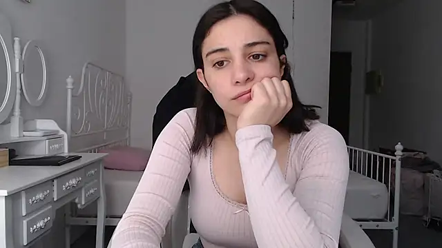 bellefleurrr online show from 29, 3, 2026