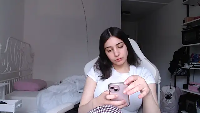 bellefleurrr online show from 19, 4, 2026