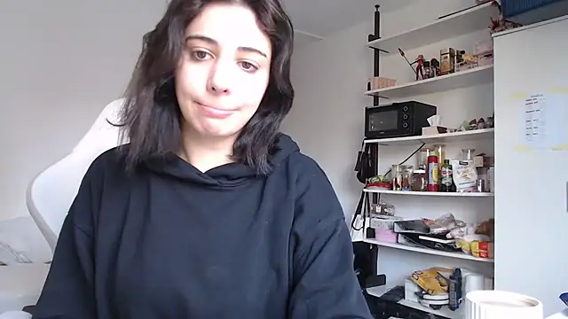 bellefleurrr online show from 25, 3, 2026