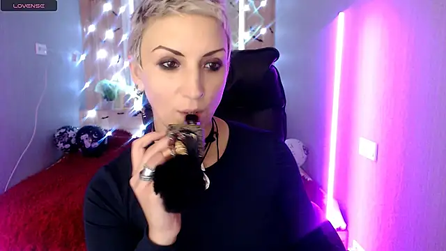 Sweet-n-Strong online show from 8, 11, 2025