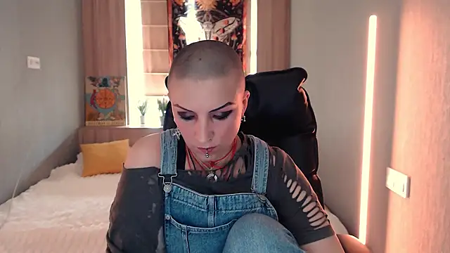 Snapshot of Sweet-n-Strong chatting on 3, 7, 2026 Sweet-n-Strong online show from 3, 7, 2026