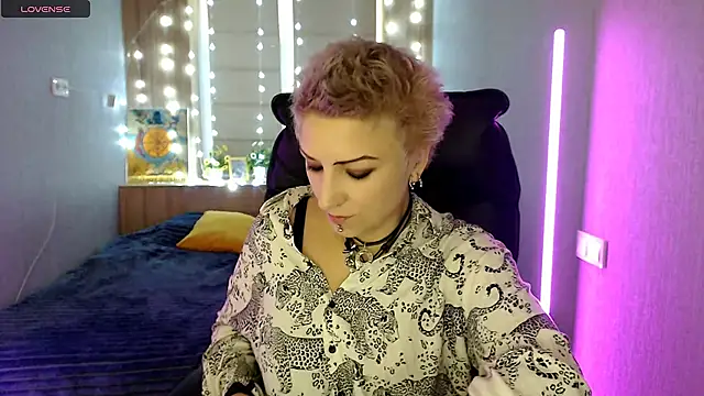 Sweet-n-Strong online show from 4, 12, 2025