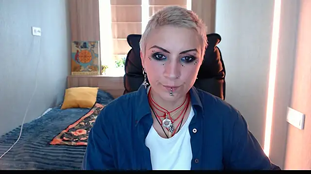 Snapshot of Sweet-n-Strong chatting on 7, 6, 2026 Sweet-n-Strong online show from 7, 6, 2026