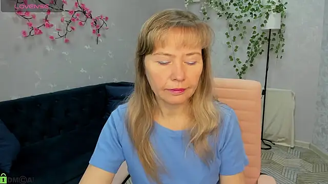 Carla Vogue online show from 29, 11, 2025