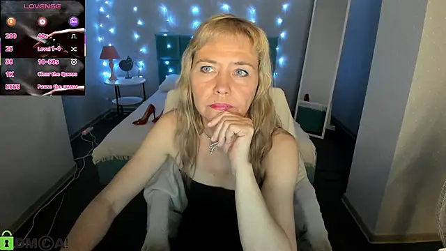 Carla Vogue online show from 28, 2, 2026