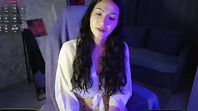 Mulan Lo online show from 11, 11, 2025