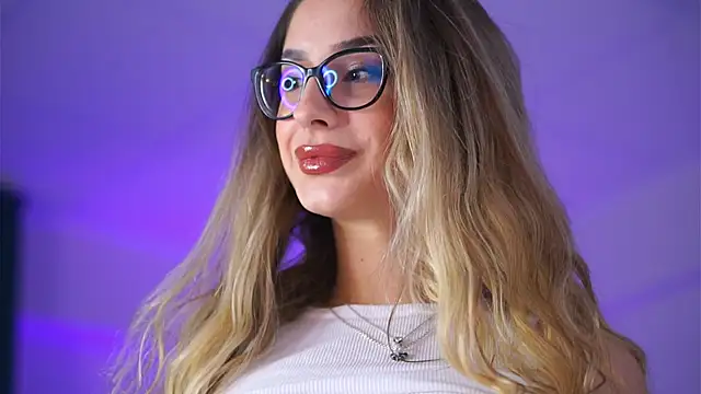 MaddieBryggs online show from 29, 11, 2025