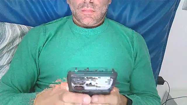 Snapshot of Evasionee chatting on 27, 10, 2025 Evasionee online show from 27, 10, 2025