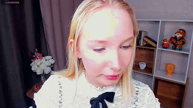 Snapshot of NorikoLiebeck chatting on 25, 10, 2025 NorikoLiebeck online show from 25, 10, 2025