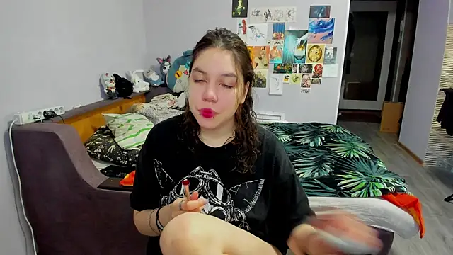 Snapshot of AgathaNott chatting on 25, 10, 2025 AgathaNott online show from 25, 10, 2025