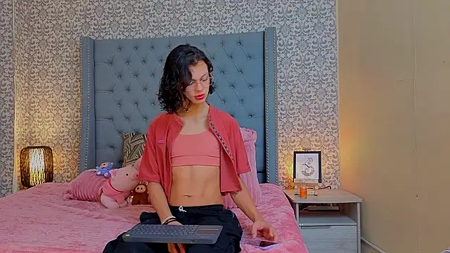 Indi rave online show from 5, 2, 2026