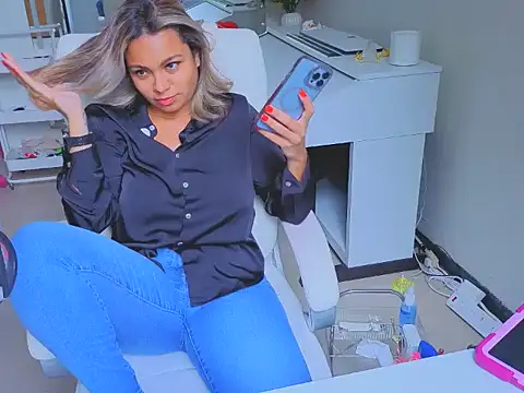 diosadeluniverso online show from 18, 4, 2026