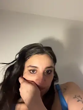 Snapshot of gigi333regi chatting on 28, 11, 2025 gigi333regi online show from 28, 11, 2025