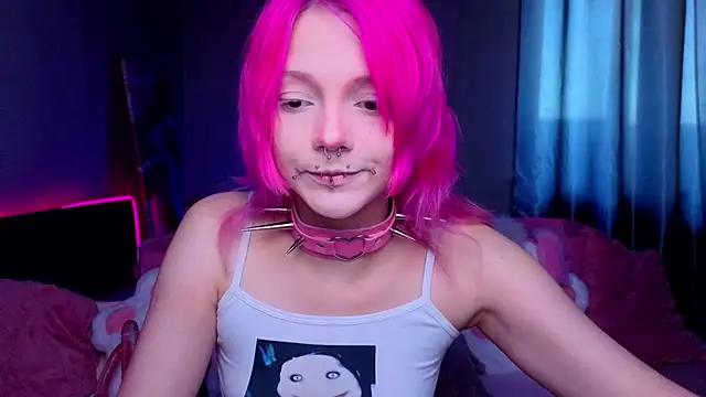 Snapshot of KittieHeart chatting on 30, 6, 2026 KittieHeart online show from 30, 6, 2026