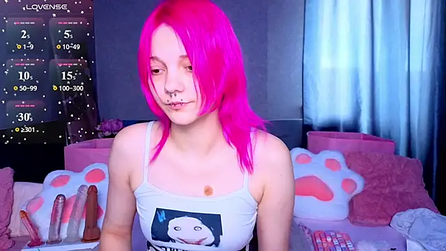 Snapshot of KittieHeart chatting on 5, 7, 2026 KittieHeart online show from 5, 7, 2026