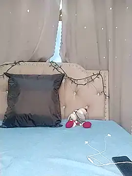 eva delight  online show from 18, 11, 2025