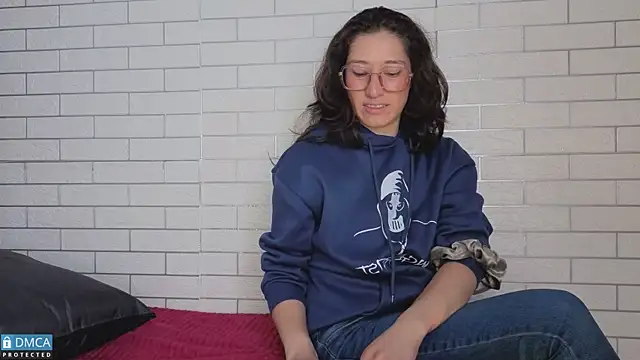 eva delight  online show from 8, 4, 2026