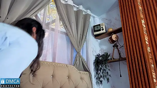 eva delight  online show from 15, 1, 2026