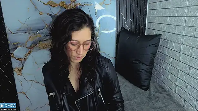 eva delight  online show from 31, 3, 2026