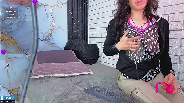 eva delight  online show from 27, 3, 2026