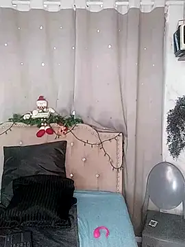 eva delight  online show from 24, 11, 2025