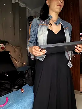 eva delight  online show from 16, 12, 2025