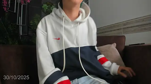 Snapshot of Dallen_Grant chatting on 30, 10, 2025 Dallen Grant online show from 30, 10, 2025