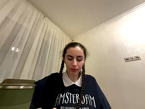 Snapshot of _my_Khaleesi_ chatting on 4, 11, 2025 my Khaleesi online show from 4, 11, 2025