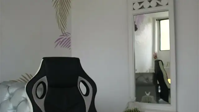 Isabelle Lane online show from 13, 3, 2026