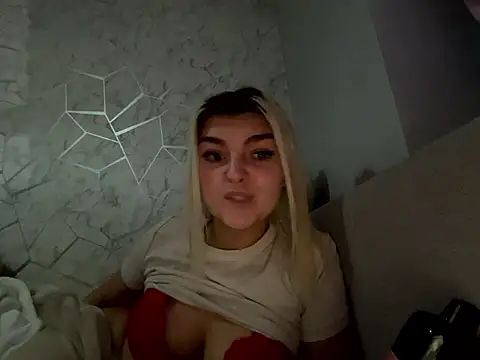 rosie-hipstergal online show from 12, 1, 2026