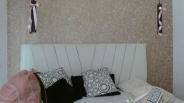 AliceSmity  online show from 9, 2, 2026