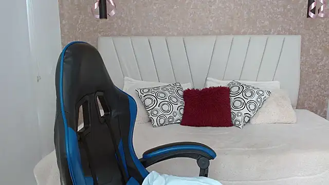 AliceSmity  online show from 7, 11, 2025