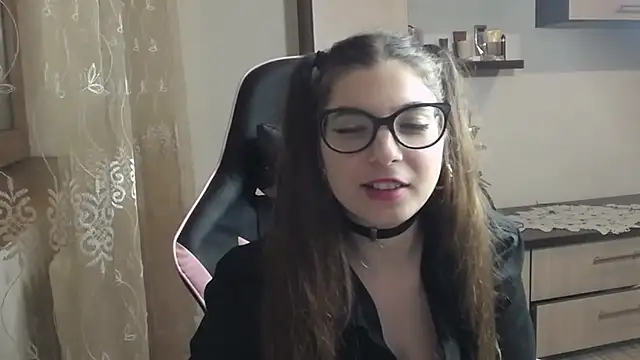 sweetbabygirlforyou online show from 3, 2, 2026