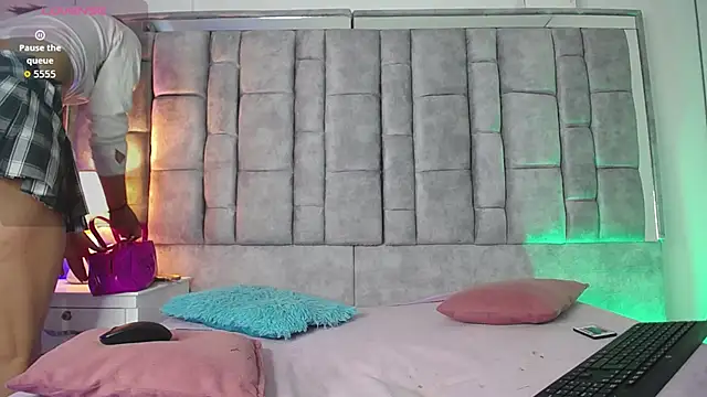 Soulmatesx online show from 6, 2, 2026