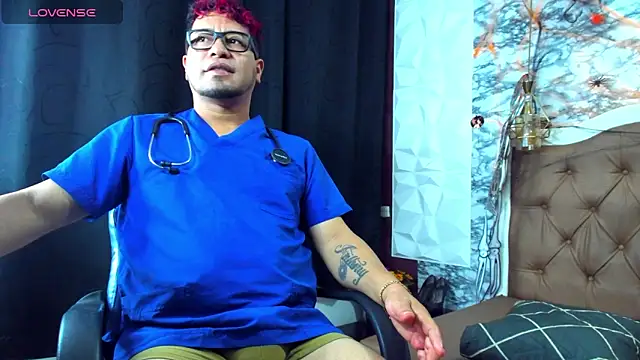 Snapshot of Steven_Thosom chatting on 27, 10, 2025 Steven Thosom online show from 27, 10, 2025