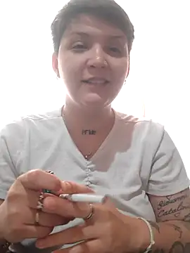 Snapshot of leti302 chatting on 28, 10, 2025 leti302 online show from 28, 10, 2025