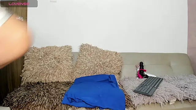 laliItaclark online show from 14, 11, 2025