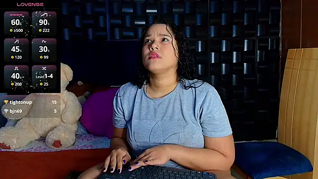 Snapshot of Kesha_rosse_ chatting on 28, 10, 2025 Kesha rosse  online show from 28, 10, 2025