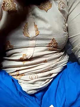 Snapshot of Naughty_Mow chatting on 29, 10, 2025 Naughty Mow online show from 29, 10, 2025