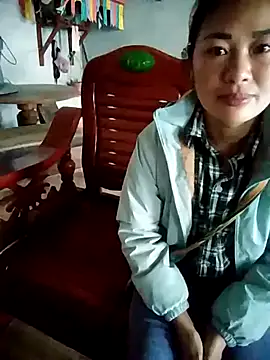 Snapshot of yeu-yeu chatting on 25, 10, 2025 yeu-yeu online show from 25, 10, 2025